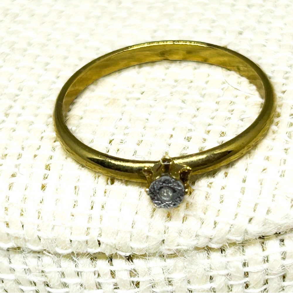 Goldtone CZ Promise Ring Size 7‎